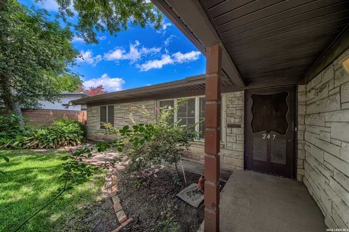 247 Tophill San Antonio, Texas, United States, 78209