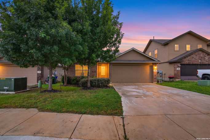 906 Red Crossbill San Antonio, Texas, United States, 78253